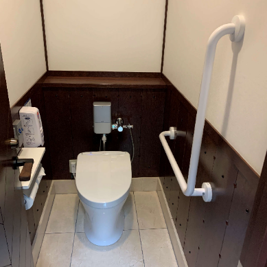 一般トイレ個室-4