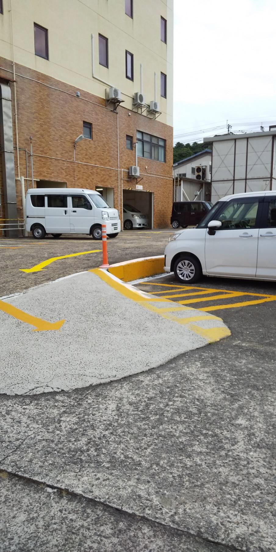 駐車場-0