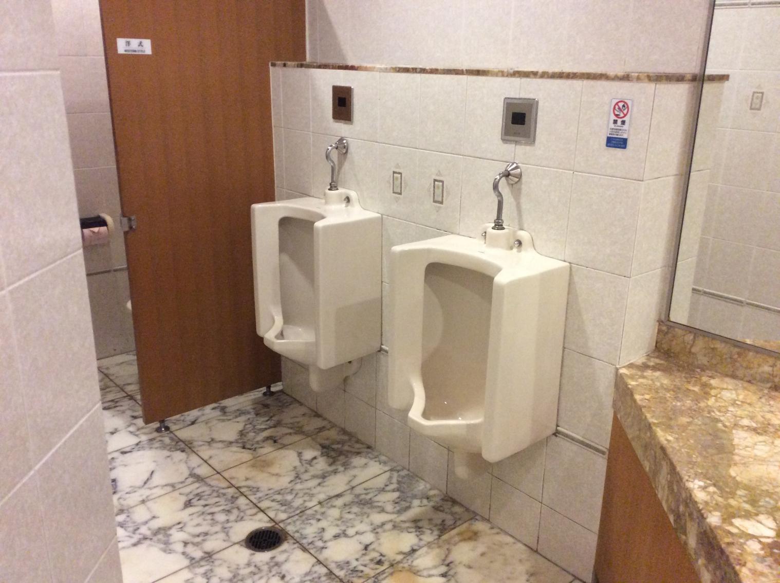 男性用トイレ小便器-1