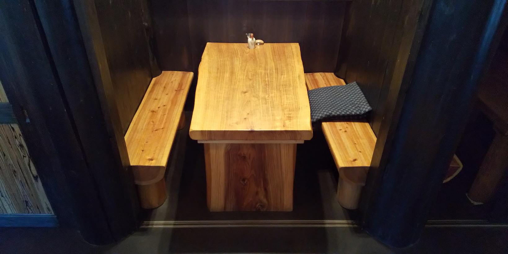 テーブル席-3