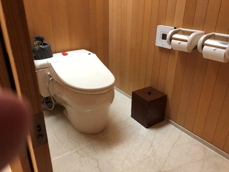 客室トイレ-5