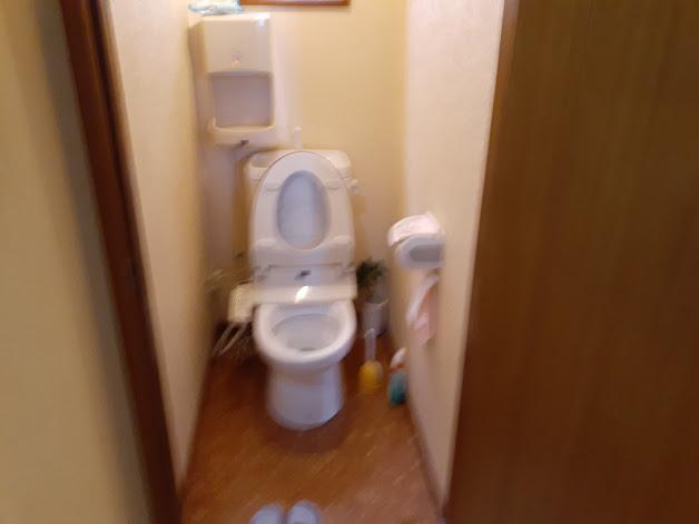 トイレ個室-4