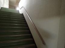 2階への階段-1