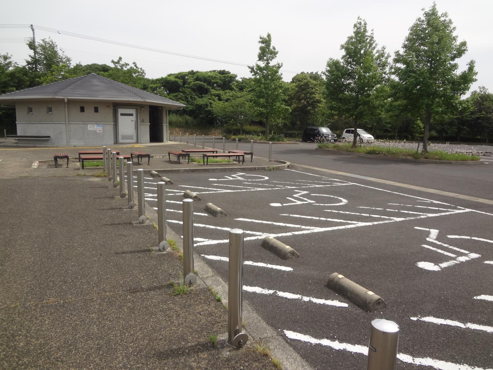 駐車場バリアフリースペース-0