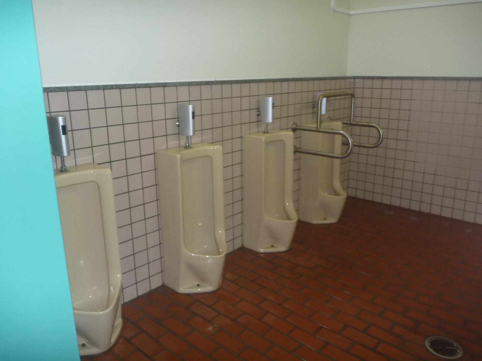 男性トイレ-0