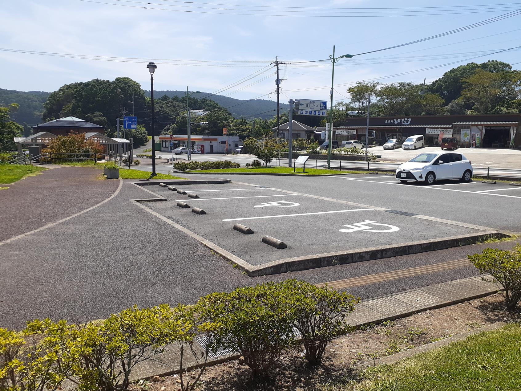 駐車場-0