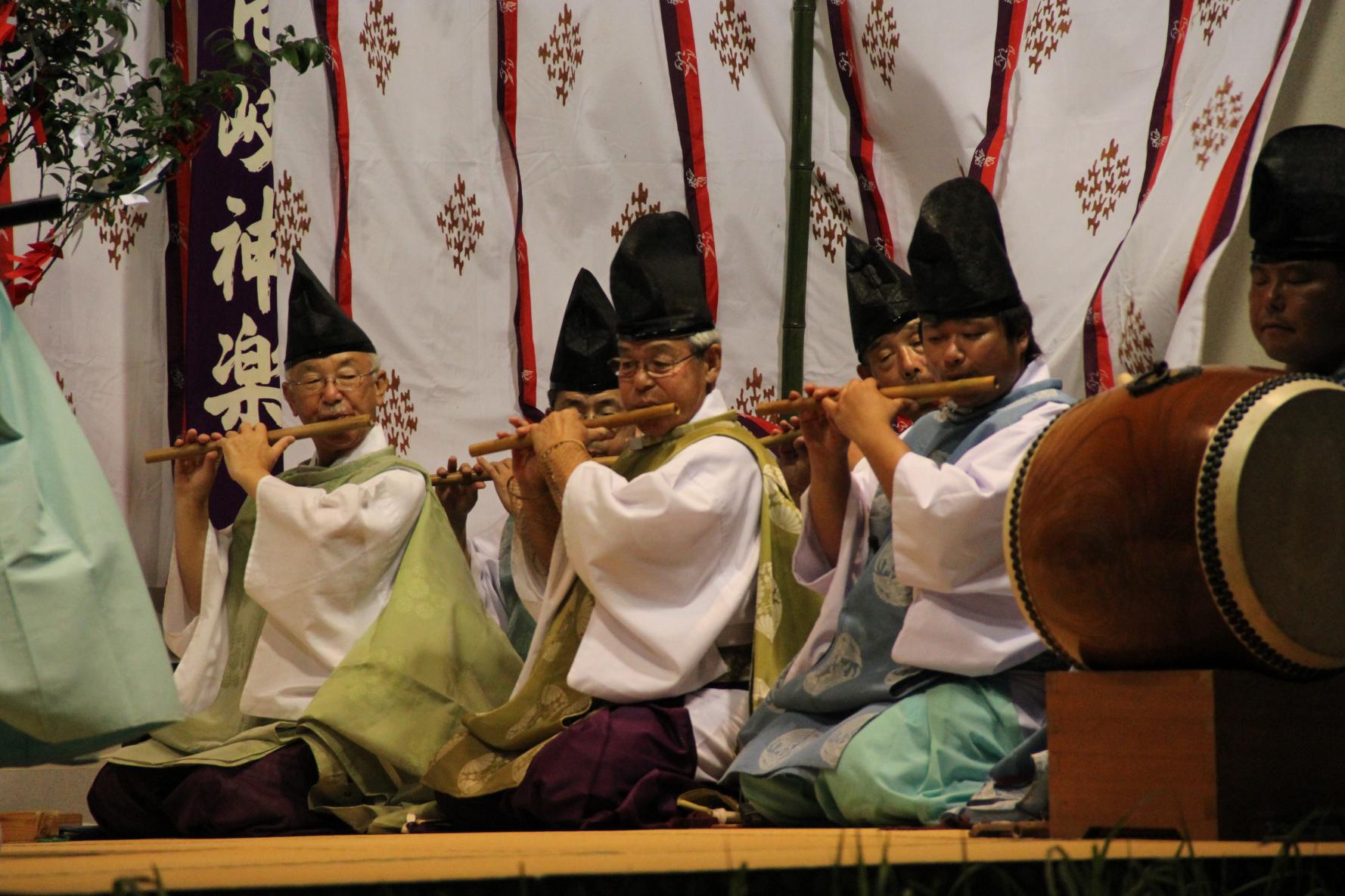 Iki Kagura (Shinto Theatrical Dance of Iki Island)-1