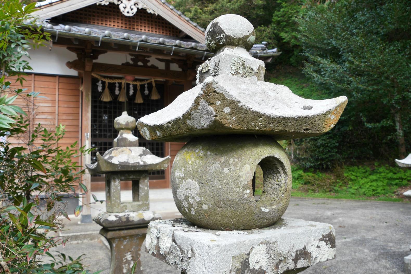 覩上神社-2