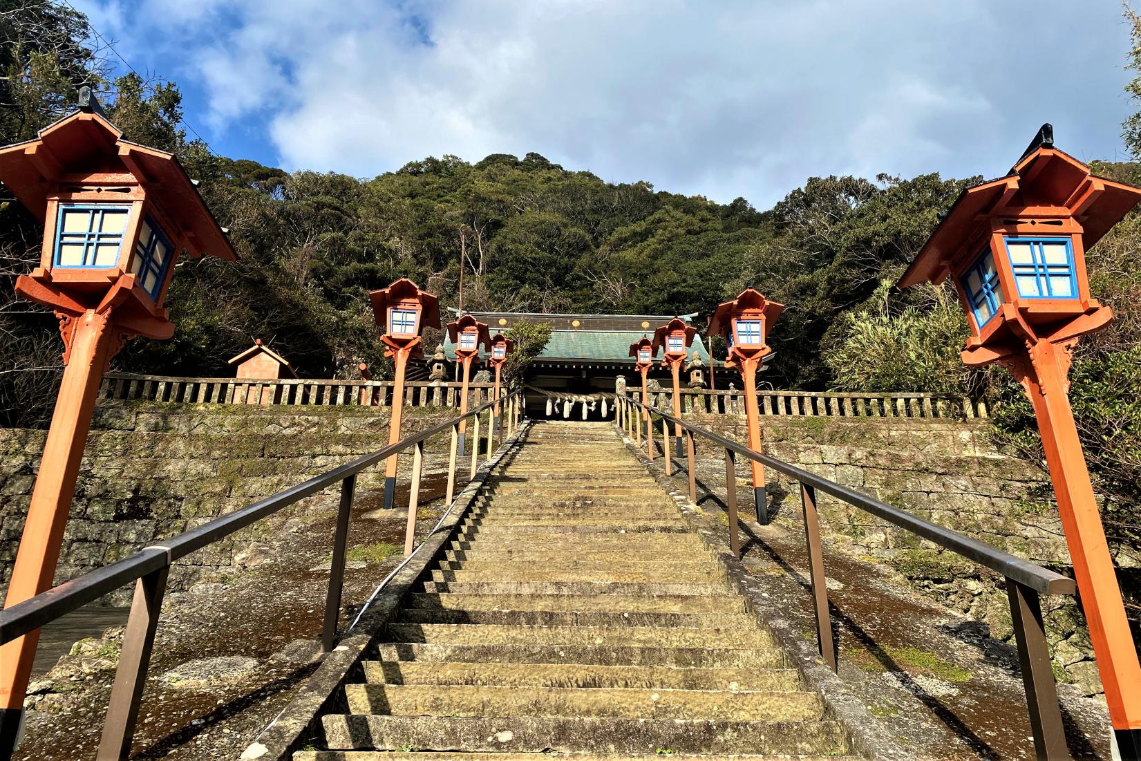 志自岐羽黒神社【岩瀬浦】-1