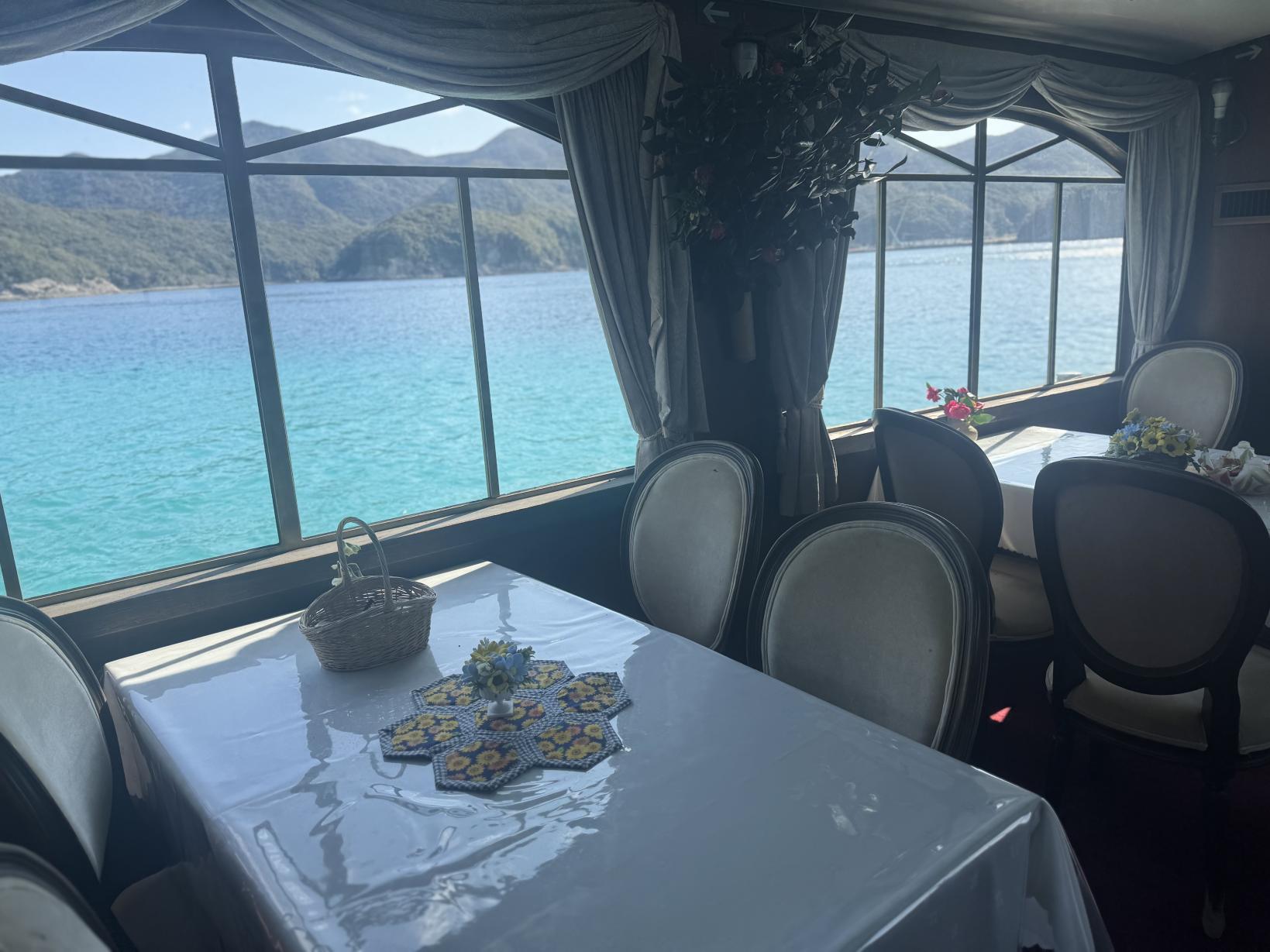 Luxury Sightseeing Boat -Catherina--6