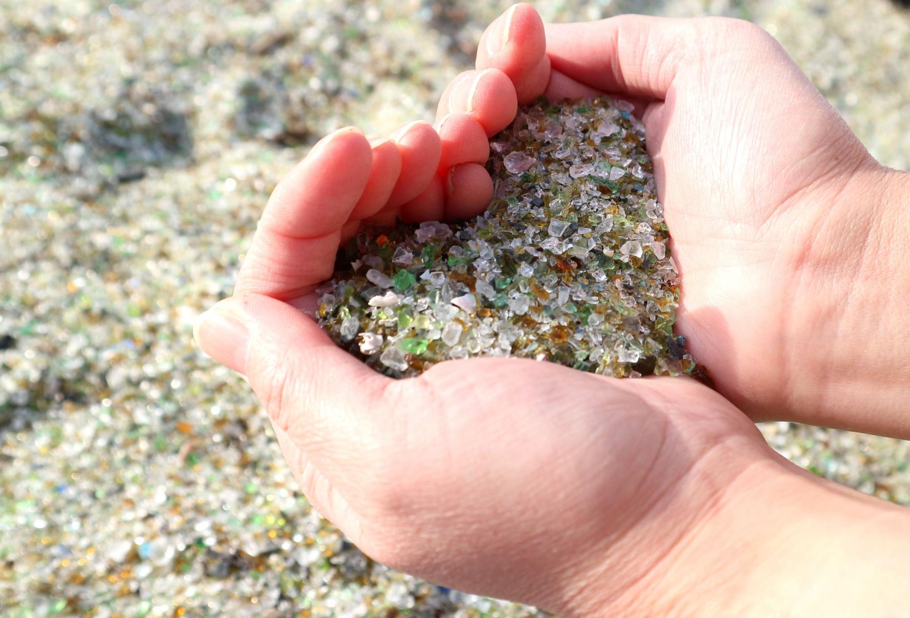 ガラスの砂浜