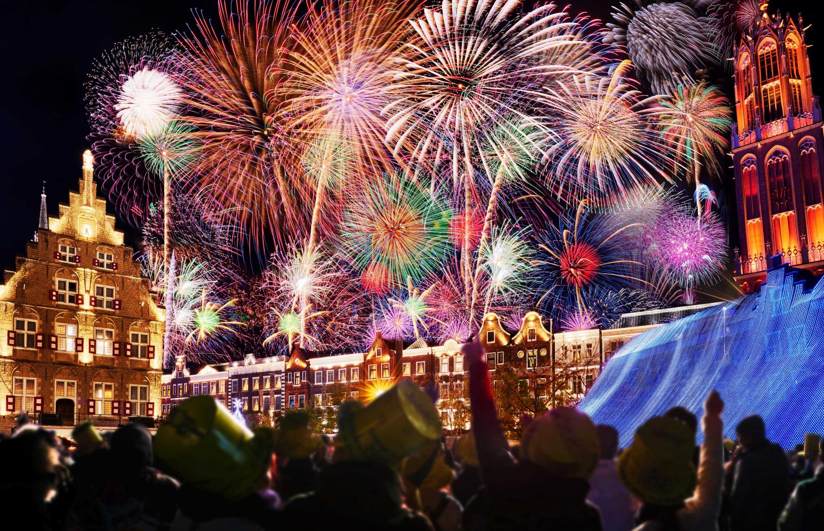 Huis Ten Bosch - Count Down Fireworks-1