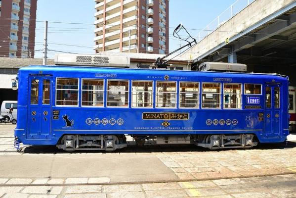 路面電車：水戸岡鋭治デザイン ３１０号「みなと」-1