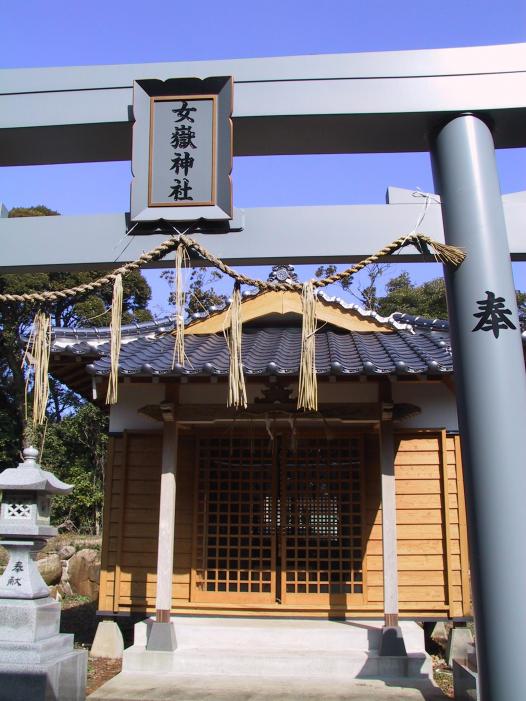 巣食石（女嶽神社的神體）-3