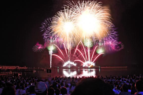 Kyushu's Largest Fireworks Festival-1