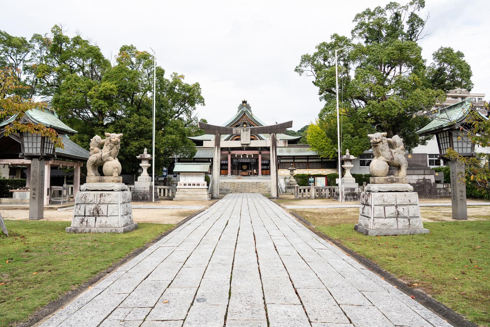 Kameyama Hachimangu-Shrine-1