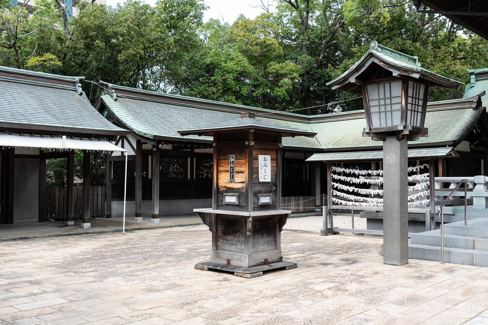 Kameyama Hachimangu-Shrine-2
