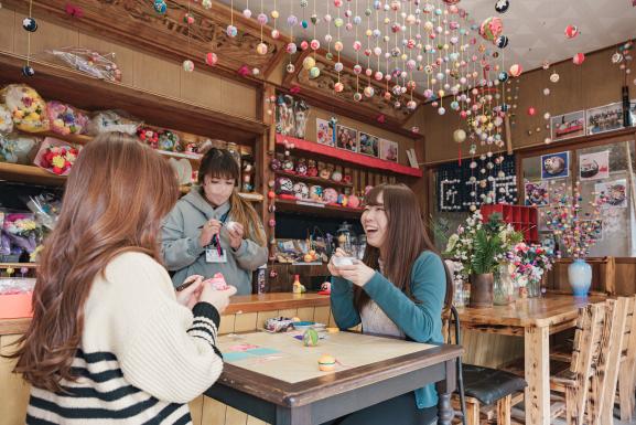 Paper ball shaped Mayu-dama making-0