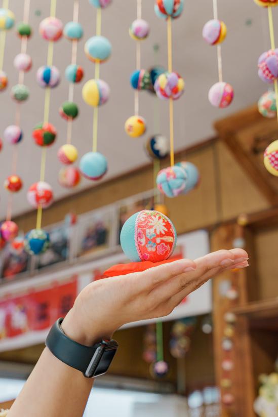 Paper ball shaped Mayu-dama making-2