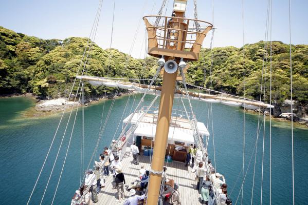 九十九島遊覧船パールクィーン 観光スポット 公式 長崎観光 旅行ポータルサイト ながさき旅ネット 九十九島遊覧船パールクィーン 観光スポット 公式 長崎観光 旅行ポータルサイト ながさき旅ネット