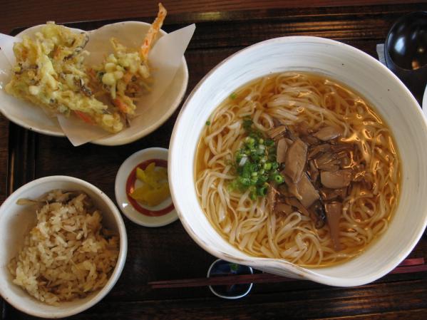 雲仙きのこ本舗　雲か山か　愛野店-2