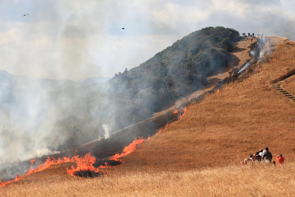 Burning of the fields of Kawachi Pass-1