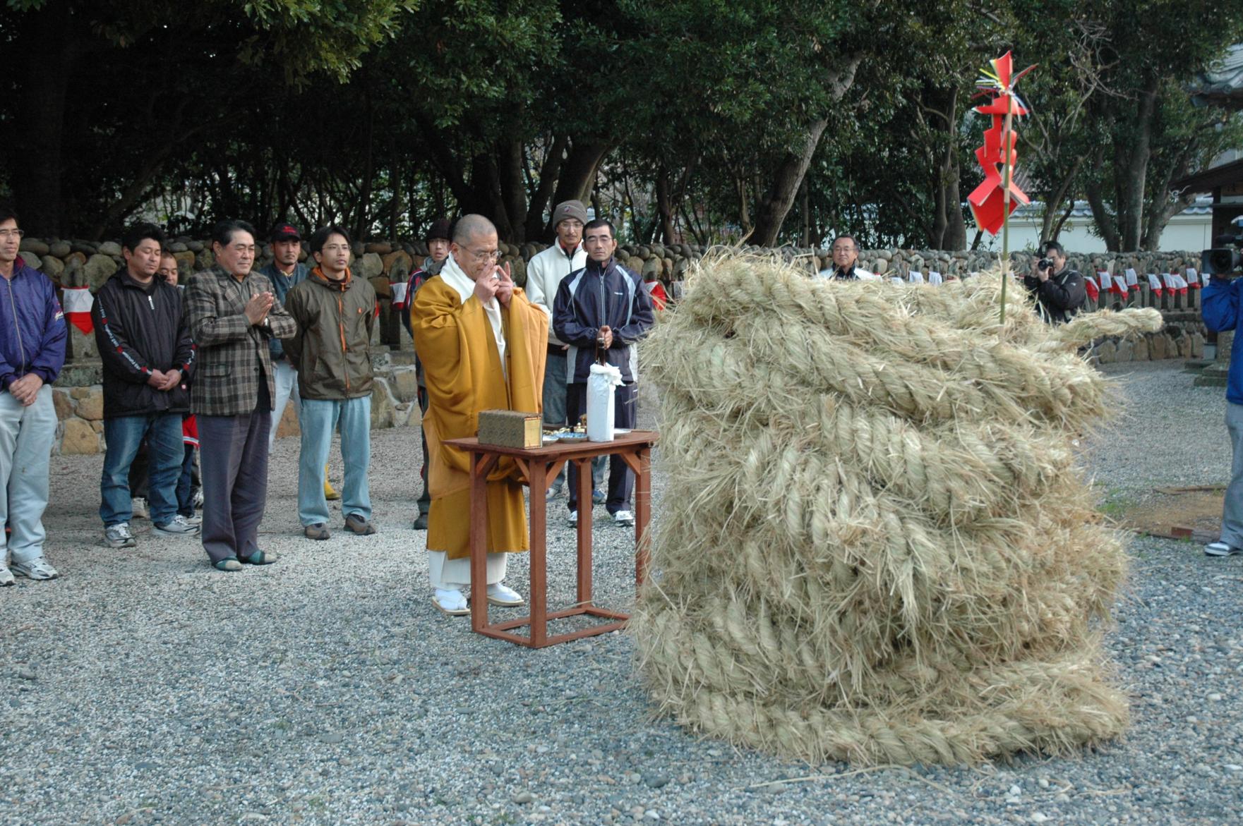 大宝の綱引き-1