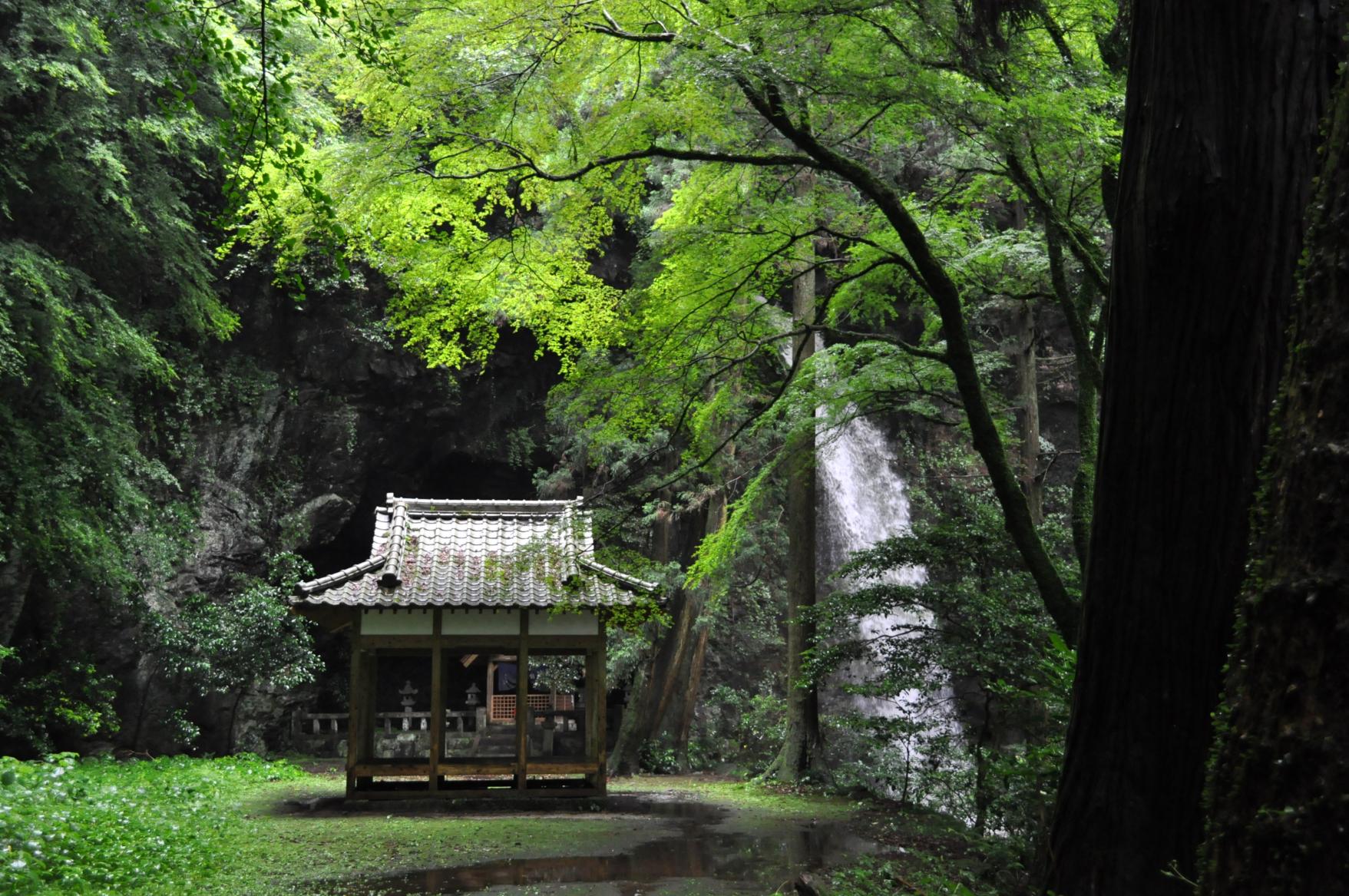 이와도 신사 (岩戸神社)-1