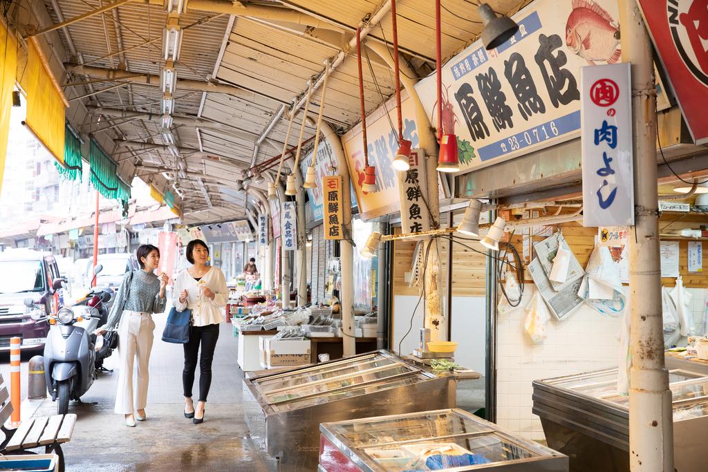 戸尾市场街・隧道横丁-1