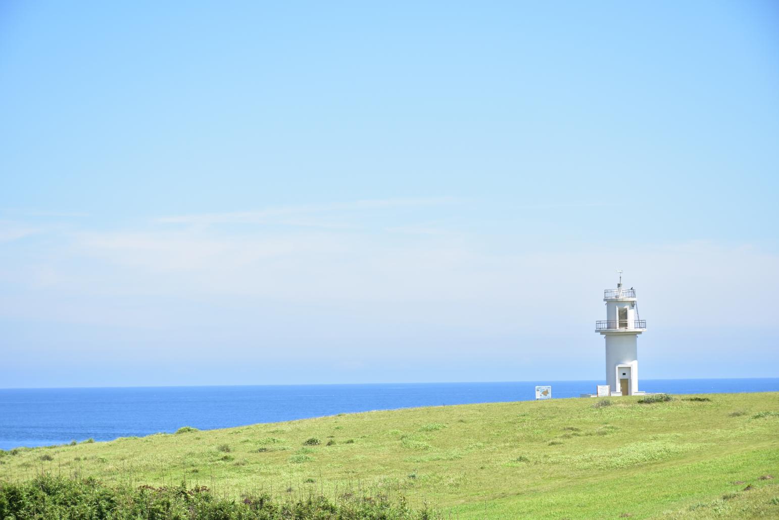 島の最北端の絶景 対馬瀬灯台-1