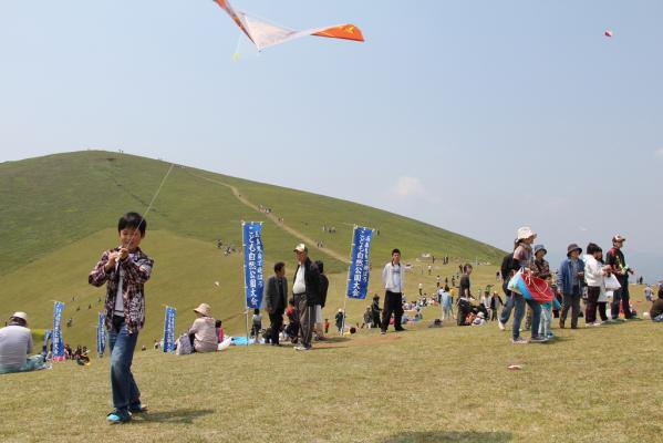 鬼岳であそぼう！バラモン凧揚げ大会-3